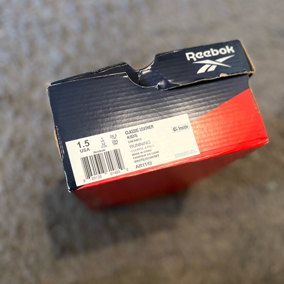 White Reebok Classic w/ peanut butter bottom - Picture 2 of 4